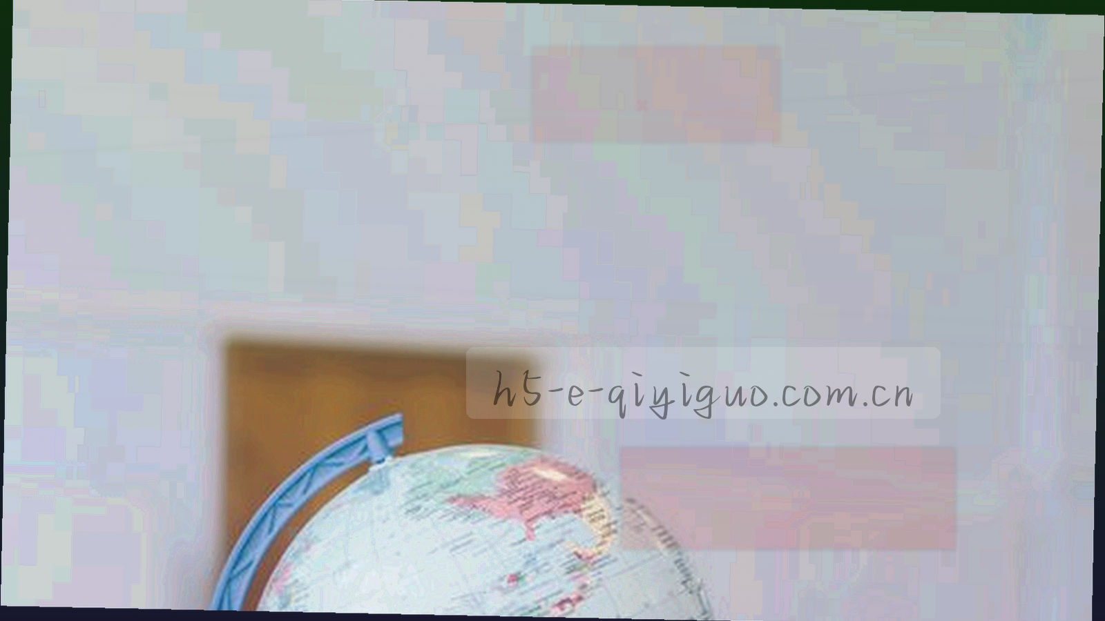 球场通道的灯带与地面方向线，一路延伸向看台入口